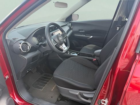 Certified 2024 Nissan Kicks SV FWD image 33