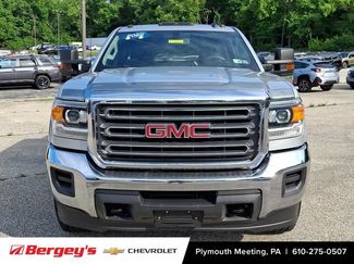Used 2017 GMC Sierra 3500 4x4 Double Cab w/ Sierra Convenience Package video 3