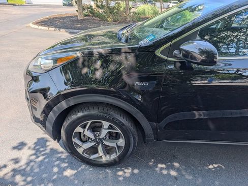 Used 2020 Kia Sportage LX AWD/4WD image 2