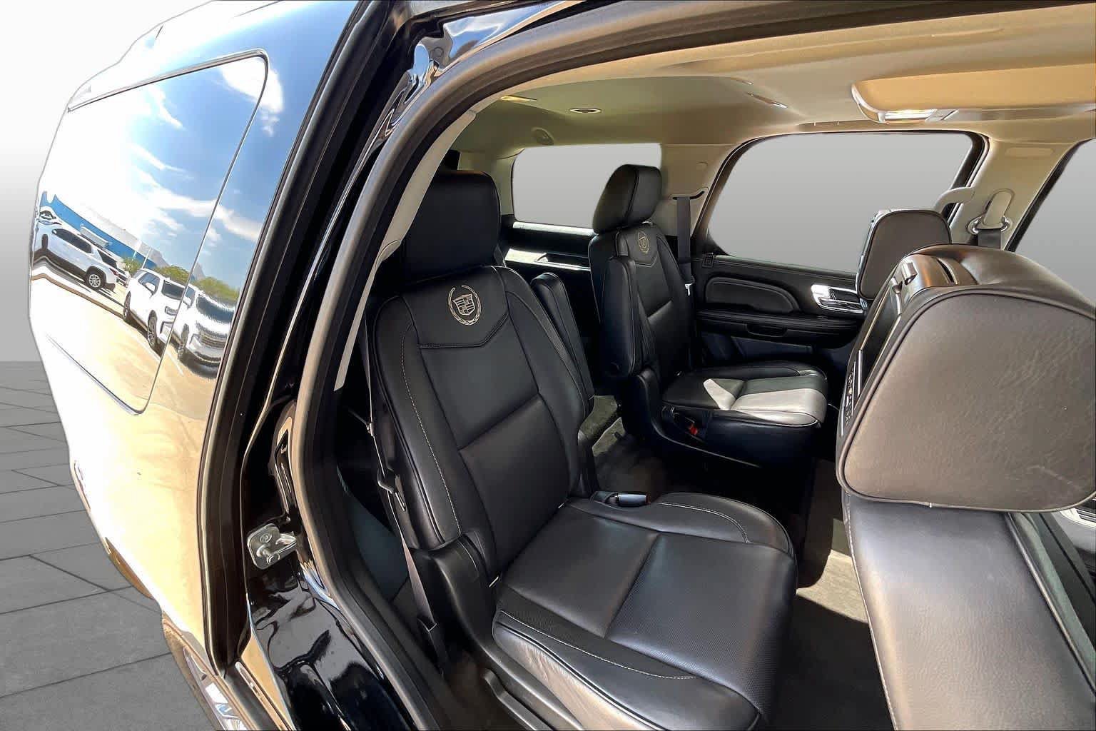 Used 2013 Cadillac Escalade Platinum AWD/4WD image 20
