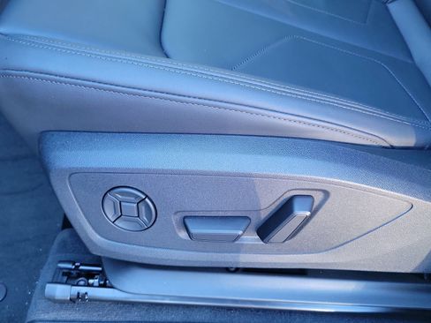New 2025 Audi Q3 2.0T Premium image 19