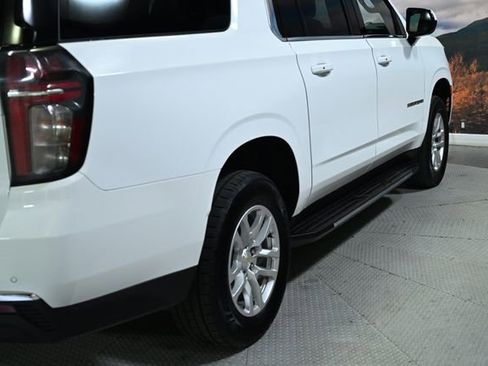 Used 2024 Chevrolet Suburban LT AWD/4WD image 8