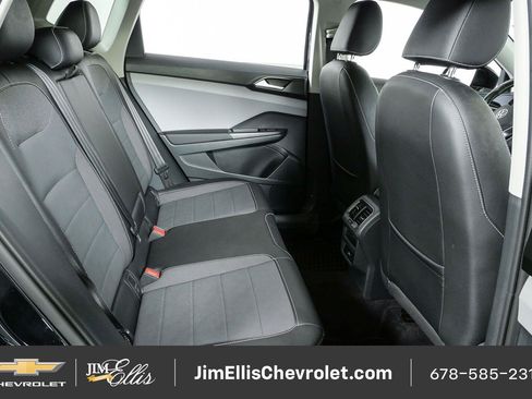 Used 2023 Volkswagen Taos SE FWD image 20
