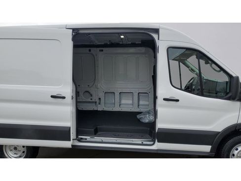 New 2026 Ford Transit 250 148 Medium Roof RWD image 14