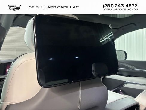 New 2026 Cadillac Escalade IQ Luxury 1 w/ LPO, Floor Liner Package image 20
