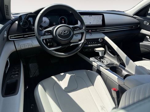 Certified 2022 Hyundai Elantra Limited image 15