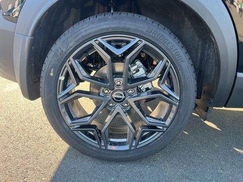 New 2026 Nissan Kicks SR w/ Cold Weather Package AWD/4WD image 23