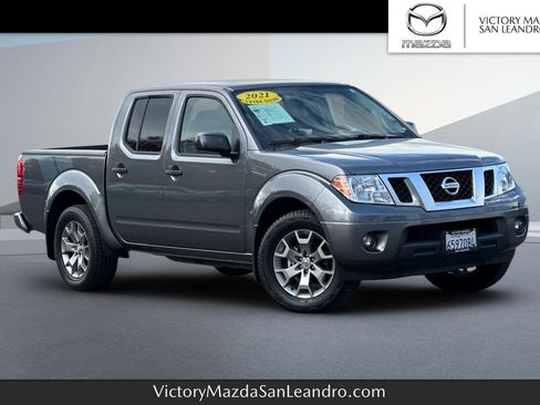 Used 2021 Nissan Frontier SV image 1
