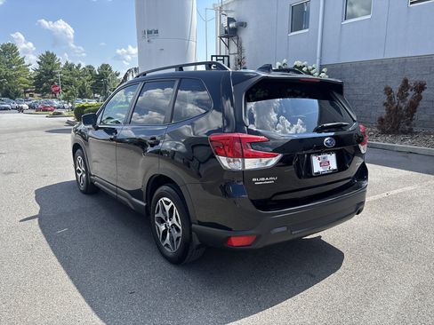 Used 2024 Subaru Forester Premium AWD/4WD image 21