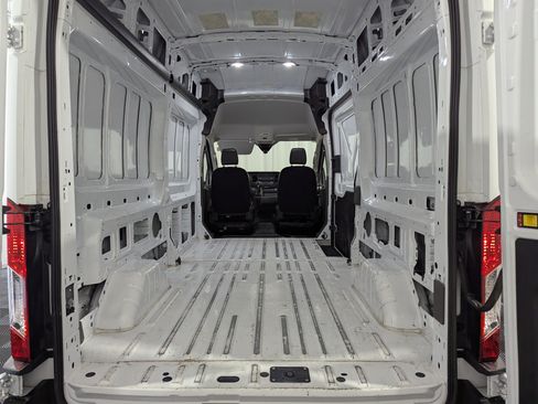 Used 2025 Ford Transit 250 148 High Roof RWD image 12