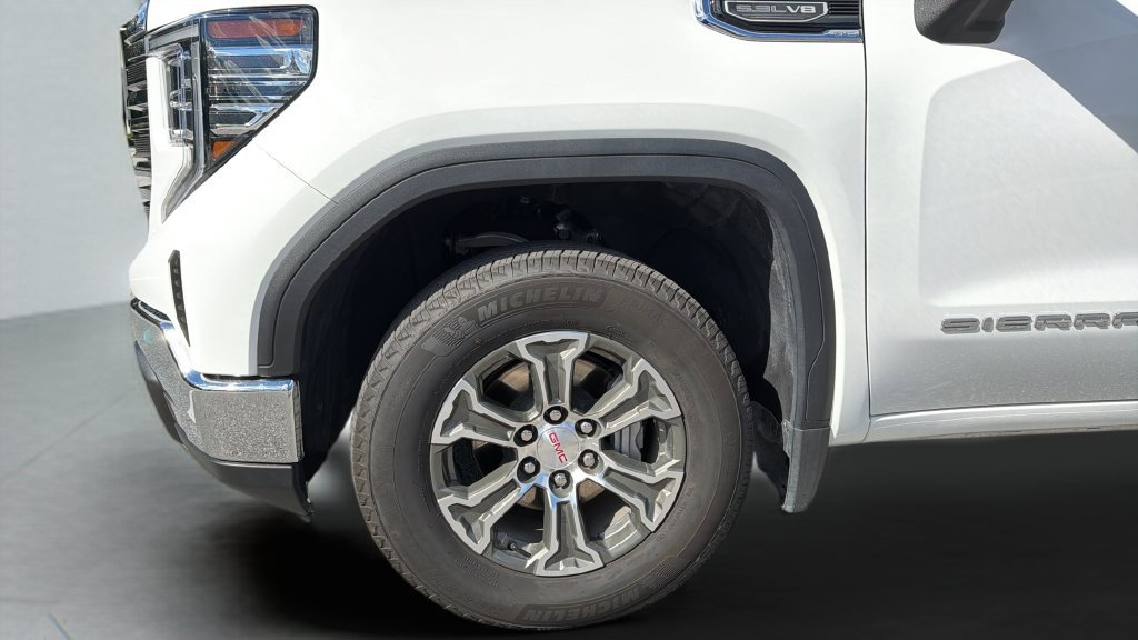 Used 2026 GMC Sierra 1500 SLT RWD image 10
