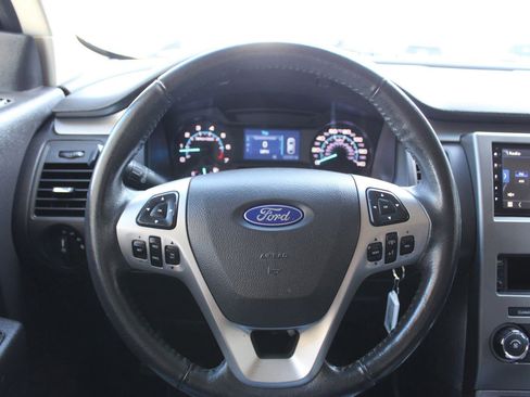 Used 2019 Ford Flex SE image 15