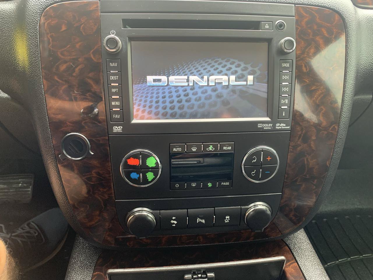 Used 2013 GMC Yukon Denali AWD/4WD image 30