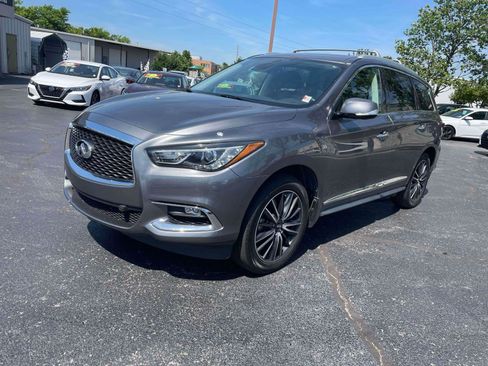 Used 2017 INFINITI QX60 Luxe w/ Deluxe Technology Package AWD/4WD image 2