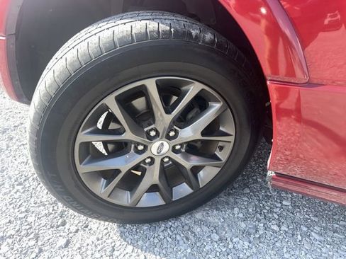 Used 2017 Ford Expedition Limited w/ Equipment Group 301A RWD image 7