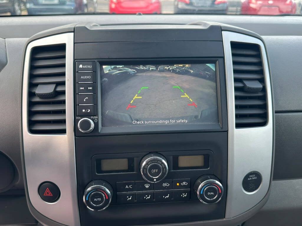 Used 2020 Nissan Frontier SV w/ Midnight Edition Floor Mats RWD image 17
