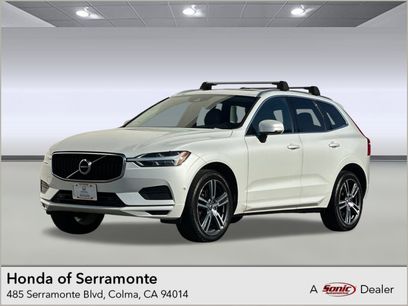 Used 2018 Volvo XC60 T5 Momentum w/ Convenience Package