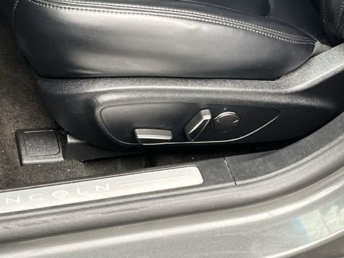 Used 2020 Lincoln MKZ AWD image 10