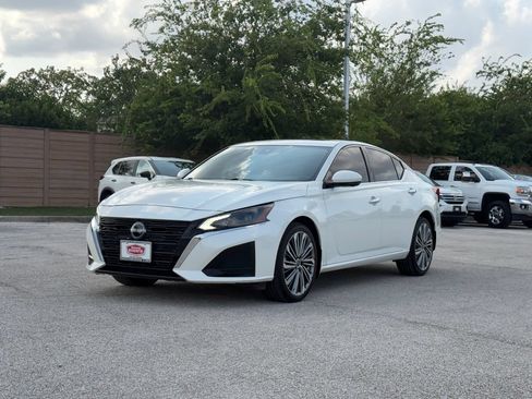Used 2024 Nissan Altima 2.5 SL AWD/4WD image 7