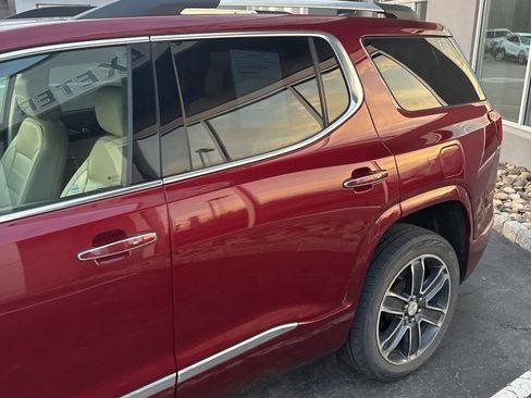 Used 2018 GMC Acadia Denali w/ Technology Package image 8