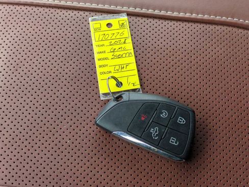 Used 2025 GMC Sierra 1500 Denali Ultimate image 32