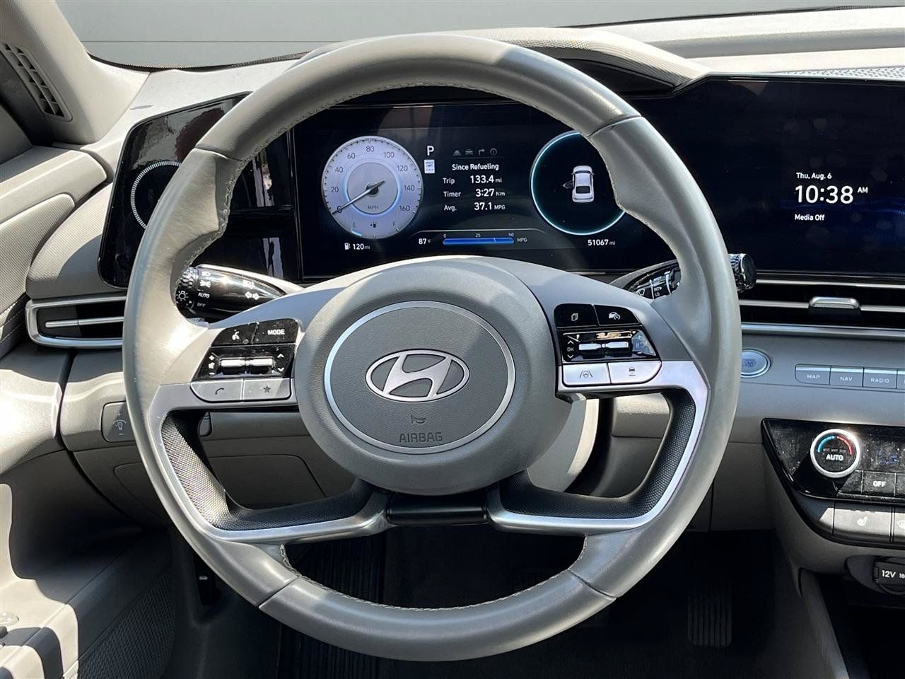 Used 2025 Hyundai Elantra SEL FWD image 18