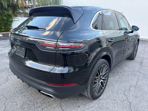 Used 2021 Porsche Cayenne AWD/4WD image 6