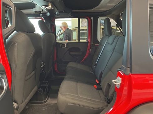 Certified 2021 Jeep Wrangler Unlimited Sport image 11