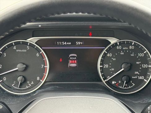 Certified 2025 Nissan Rogue SV FWD image 20