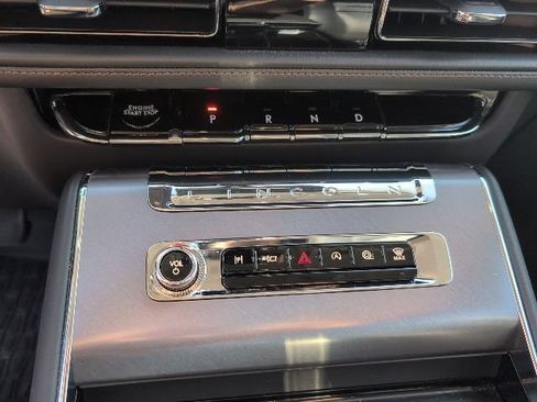 Used 2025 Lincoln Aviator AWD w/ Equipment Group 101A image 21