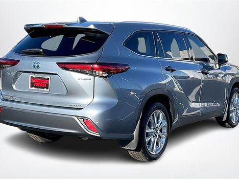 Used 2021 Toyota Highlander Limited image 13