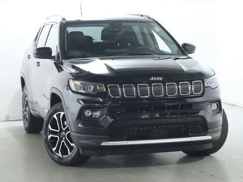 Used 2022 Jeep Compass Limited AWD/4WD image 2