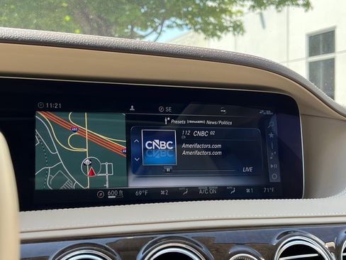 Used 2019 Mercedes-Benz S 560 Sedan image 24