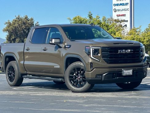 Used 2024 GMC Sierra 1500 Elevation w/ Elevation Premium Package AWD/4WD image 2