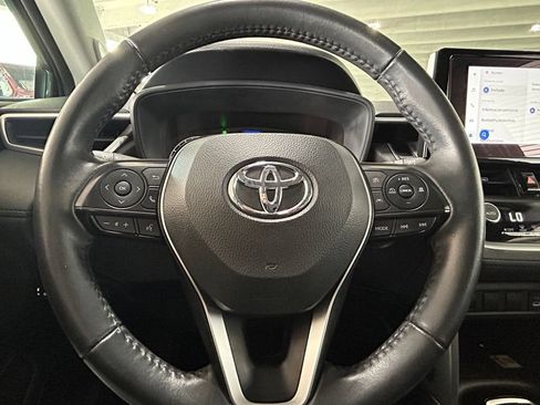Used 2023 Toyota Corolla Cross LE w/ Moonroof Package FWD image 27