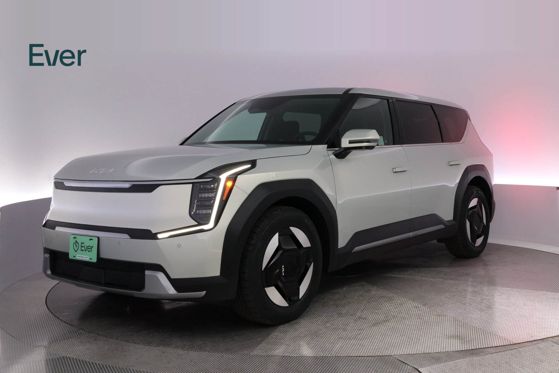 Used 2024 Kia EV9 Light Long Range RWD image 2