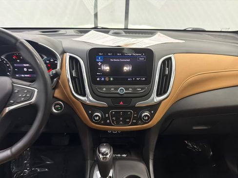Used 2020 Chevrolet Equinox Premier FWD image 30