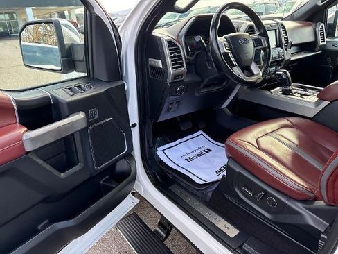 Used 2018 Ford F150 Platinum w/ Equipment Group 701A Luxury image 11