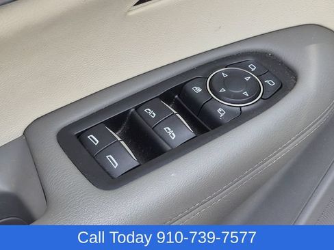 Used 2020 Cadillac XT6 Premium Luxury AWD/4WD image 14