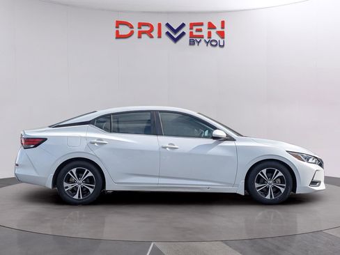 Used 2022 Nissan Sentra SV image 6