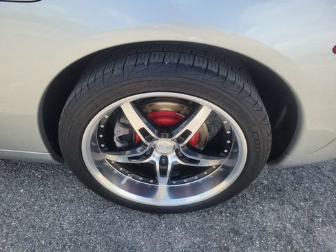 Used 2012 Chevrolet Corvette Coupe w/ Battery Protection Package RWD image 9