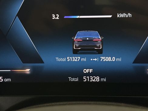 Used 2024 BMW i5 eDrive40i w/ M Sport Package RWD image 21