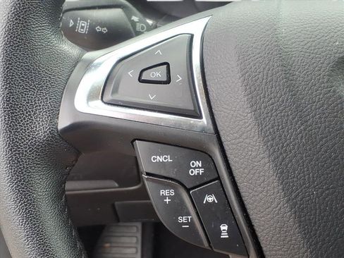 Used 2021 Ford Edge SEL w/ Cargo Accessory Package image 18