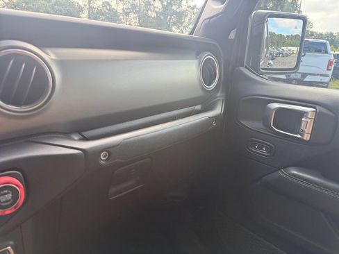 Used 2020 Jeep Gladiator Rubicon AWD/4WD image 24