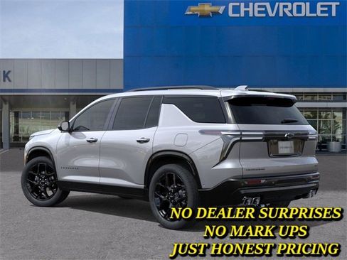 New 2026 Chevrolet Traverse RS w/ LPO, Floor Liner Package image 3