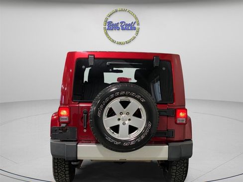 Used 2011 Jeep Wrangler Unlimited Sahara AWD/4WD image 4