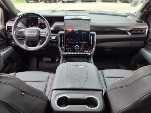 New 2026 GMC Yukon XL AT4 w/ AT4 Premium Plus Package AWD/4WD image 4