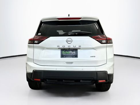 Used 2025 Nissan Rogue S AWD/4WD image 7