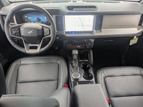 New 2026 Ford Bronco Outer Banks w/ Sasquatch Package image 15