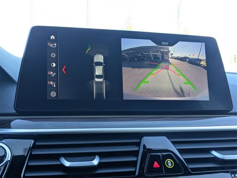 Used 2019 BMW 530i xDrive w/ Convenience Package image 15